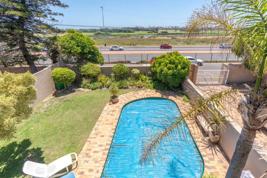 4 Bedroom Property for Sale in Milnerton Western Cape